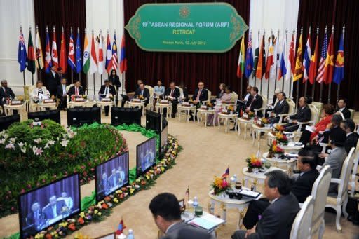 Foreign ministers from 10 countries of the Association of Southeast Asian Nations attend the 19th ASEAN Regional Forum (ARF) on July 12, 2012 in Phnom Penh. Days of heated diplomacy ended in failure Friday as splits over territorial disputes with China prevented Southeast Asian nations from issuing their customary joint statement at a summit