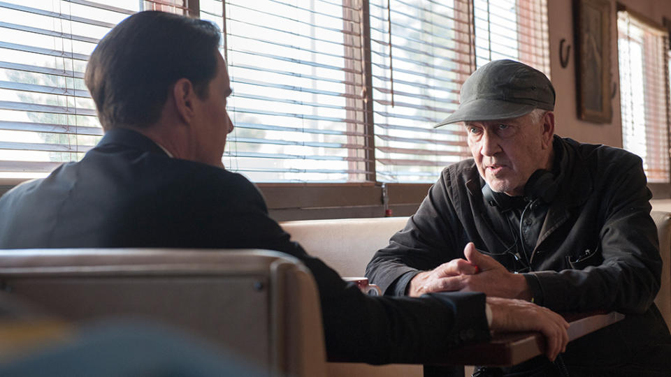 <p>Lynch chats with Kyle MacLachlan.<br>(Photo: Showtime/Paramount/CBS Home Entertainment) </p>