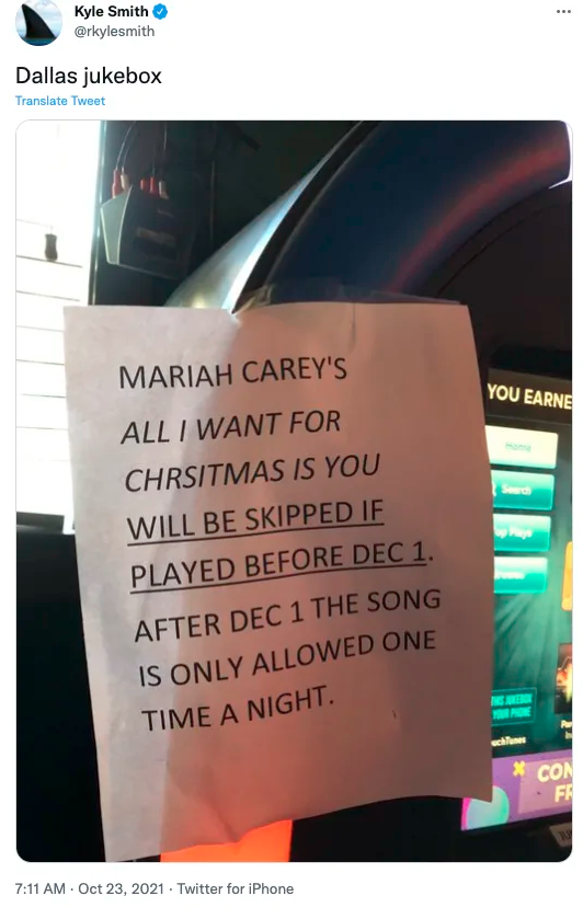 Texas bar bans Mariah Carey songs with a note