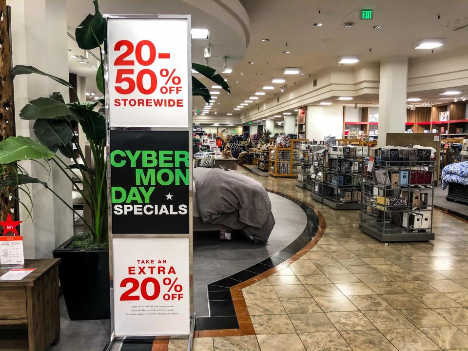 Seattle flagship macys closing 23