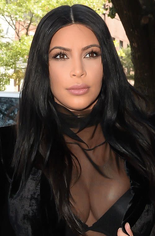 Pregnancy is never an excuse for Kim who always manages to look her absolutely finest. Here she is strutting her stuff down the streets of Soho in New York sporting dewy bronzed cheeks, long luscious lashes, a slightly smoky shadow and her signature plump and glossy pale pink pout.