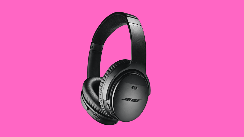 Save $80 on these Bose QuietComfort 35 Series II headphones. (Photo: Amazon)