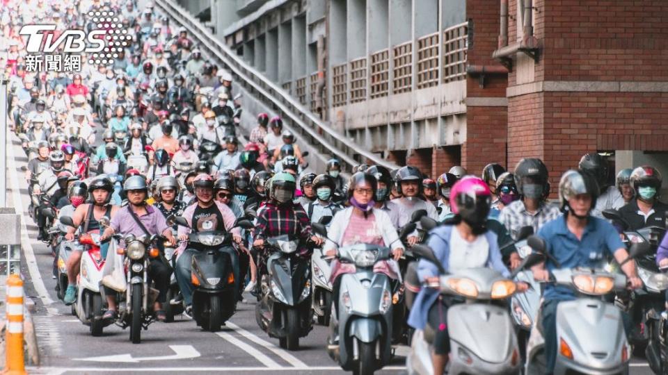 台灣不少人使用機車當代步工具。（示意圖／shutterstock達志影像）