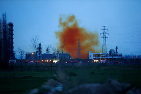 Smoke billows from the pesticide plant owned by Tianjiayi Chemical following an explosion, in Xiangshui county, Yancheng, Jiangsu province, China March 22, 2019. REUTERS/Aly Song