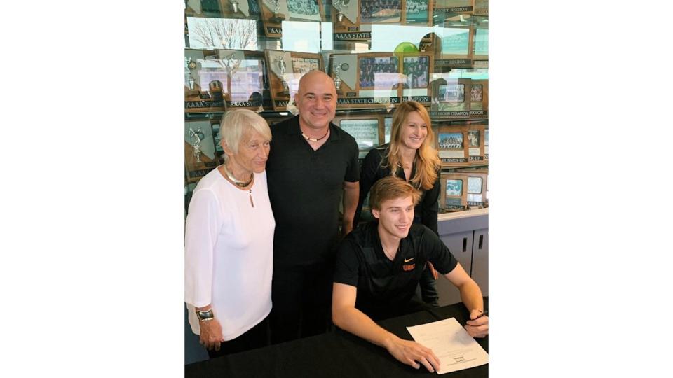 A photo of Jaden Agassi and his parents 