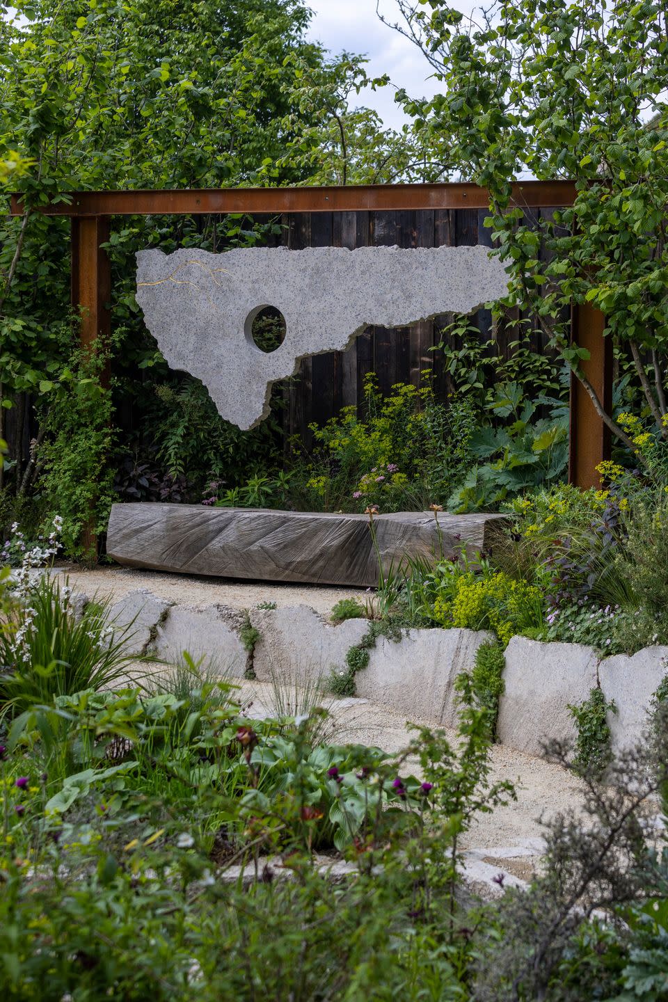 samaritans’ listening garden designed by darren hawkes sponsored by samaritans and project giving back show garden rhs chelsea flower show 2023 stand no 325