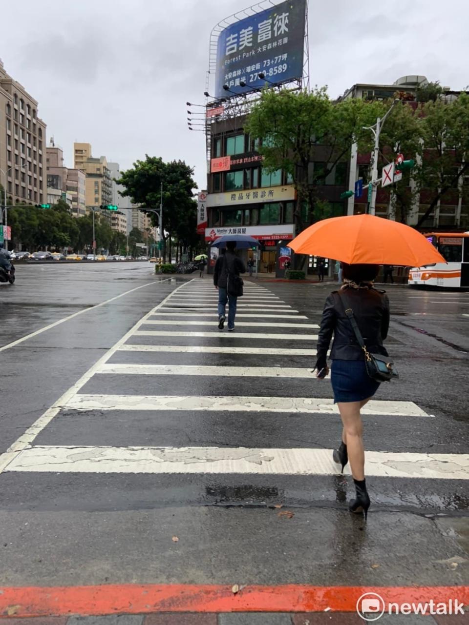 受到東北季風帶來冷空氣影響，今日清晨苗栗西湖氣溫僅16度。   圖：張家寧／攝