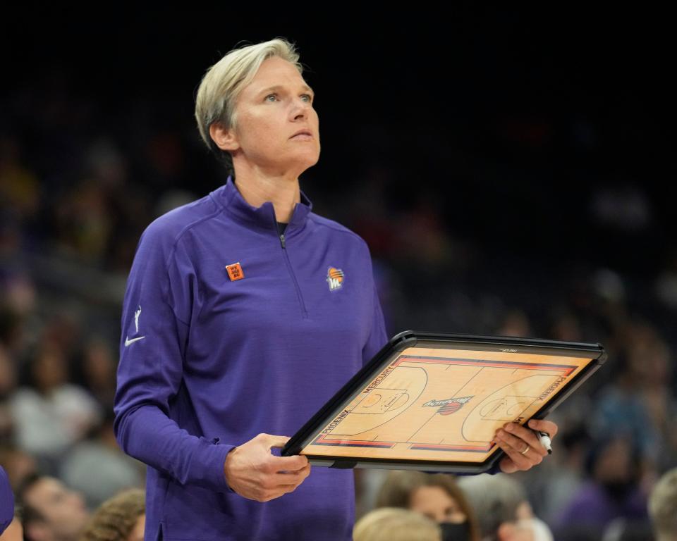 Aug 10, 2022; Phoenix, Ariz. U.S.;  Phoenix Mercury head coach Vanessa Nygaard prepares a play against the Minnesota Lynx during the first quarter at Footprint Center. Mandatory Credit: Michael Chow-Arizona Republic