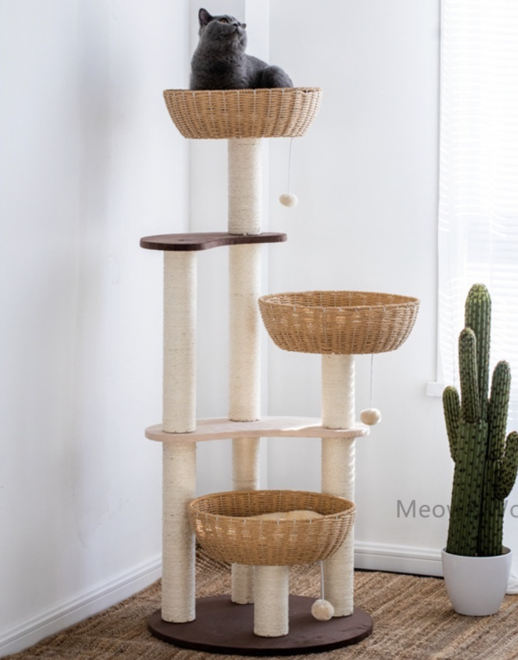 Gongjue High Quality Sisal Cat Condo Cat House Large Cat Tree Scratching Posts Cat Toy (Photo: Shopee)


