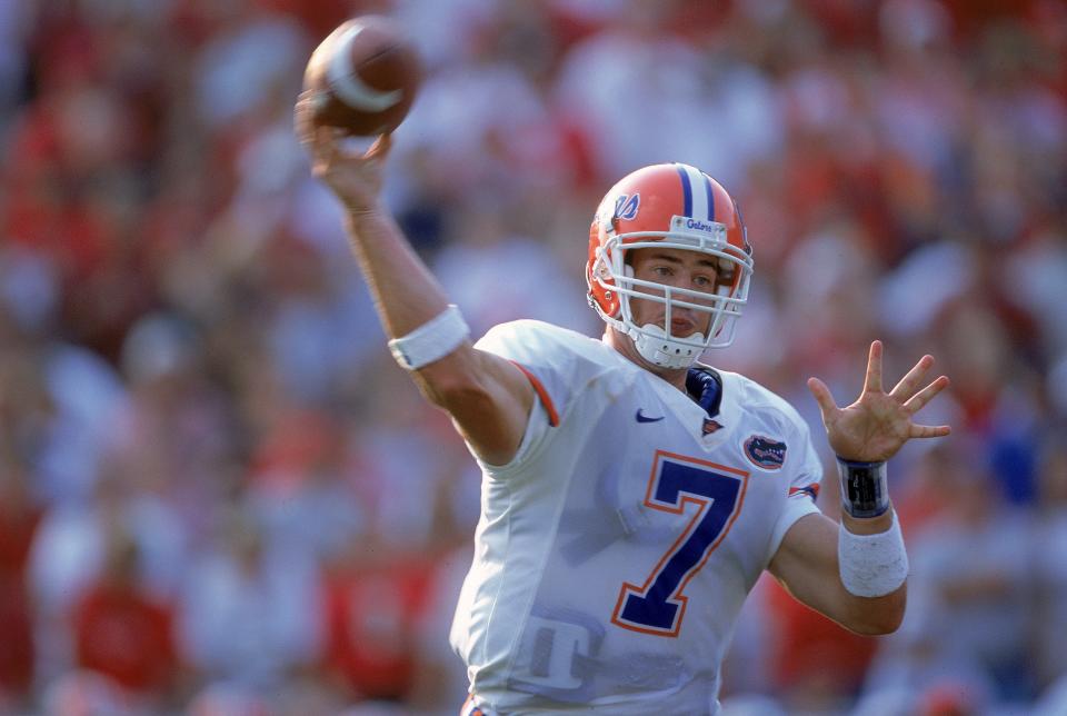 28 Oct 2000: Quarterback Jesse Palmer #7 of the Florida Gators passes the ball during the game against the Georgia Bulldogs at Alltel Stadium in Jacksonville, Florida. The Gators defeated the Bulldogs 34-23.Mandatory Credit: Andy Lyons  /Allsport