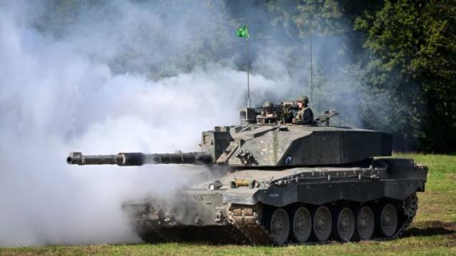 Ukraine to Receive U.K. Challenger 2 Tanks As Kyiv Looks To 'Seize Moment