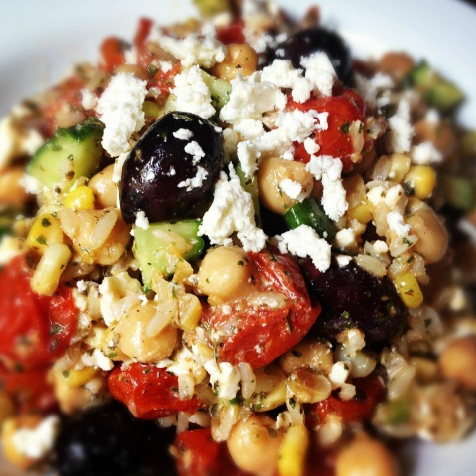 <strong>Get the <a href="http://thelemonbowl.com/2012/09/brown-rice-greek-salad.html" target="_blank">Brown Rice Greek Salad recipe</a> from The Lemon Bowl</strong>