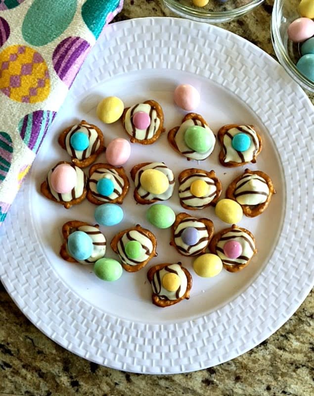 <p>Pam's Daily Dish</p><p>This quick and easy Easter Hugs Pretzel Snaps recipe is fun for the kids to help out with, especially when they’re bored at home over break or you need to keep them busy while preparing the rest of your Easter menu.</p><p><strong>Get the recipe: <a href="/841656/pambeth/easter-hugs-pretzel-snaps-quickest-recipe-ever/" data-ylk="slk:Easter Hugs Pretzel Snaps;elm:context_link;itc:0;sec:content-canvas" class="link rapid-noclick-resp">Easter Hugs Pretzel Snaps</a></strong></p><p><strong>Related: <a href="https://parade.com/1022051/parade/easter-recipes/" rel="nofollow noopener" target="_blank" data-ylk="slk:101 Best Easter Recipes: Delicious Menu Ideas;elm:context_link;itc:0;sec:content-canvas" class="link rapid-noclick-resp">101 Best Easter Recipes: Delicious Menu Ideas</a></strong></p>