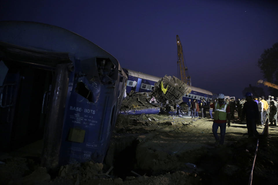 Train derails in northern India