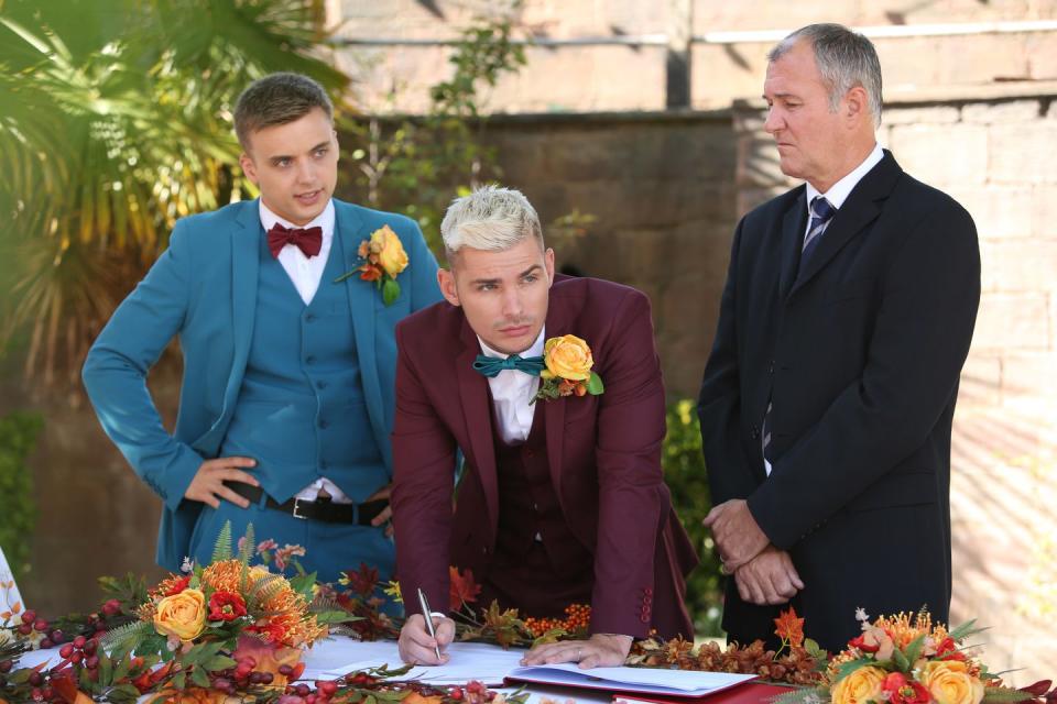 Monday, October 22: Harry and Ste sign the legal documents