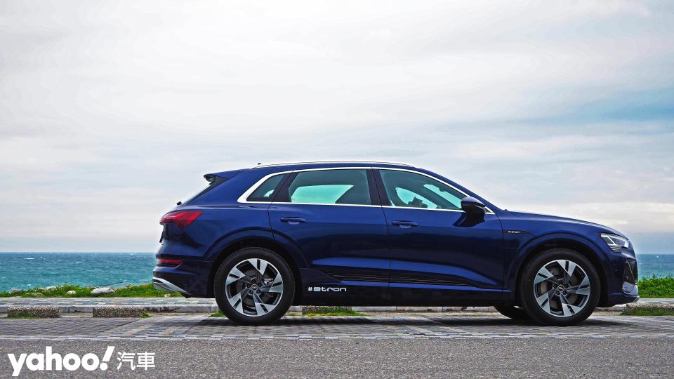 2021 Audi e-Tron 55 quattro S line中橫試駕！用下坡衝刺替電動車校正回歸！