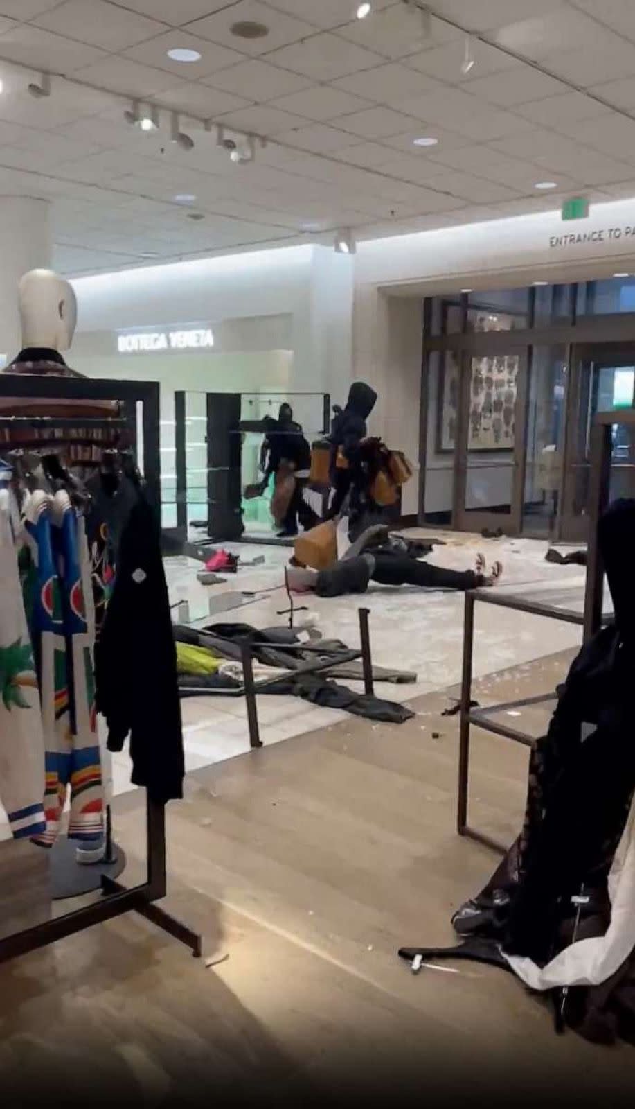 PHOTO: A group ransacked the Nordstrom at Westfield Topanga Mall in the Canoga Park neighborhood of Los Angeles, Aug. 12, 2023. (Noelskeez/Twitter)