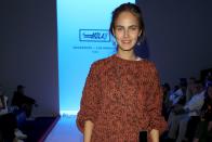 <p>Den Blick hat sie definitiv von ihrem Vater geerbt. Elena Carrière belegte 2016 bei "Germany's Next Top Model" zwar "nur" den zweiten Platz. Seitdem arbeitete sie allerdings mit zahlreichen renommierten Fotografen zusammen und unterschrieb 2018 einen Vertrag mit der Pariser Modelagentur Metropolitan. (Bild: Andreas Rentz/Getty Images for AYFW)</p> 