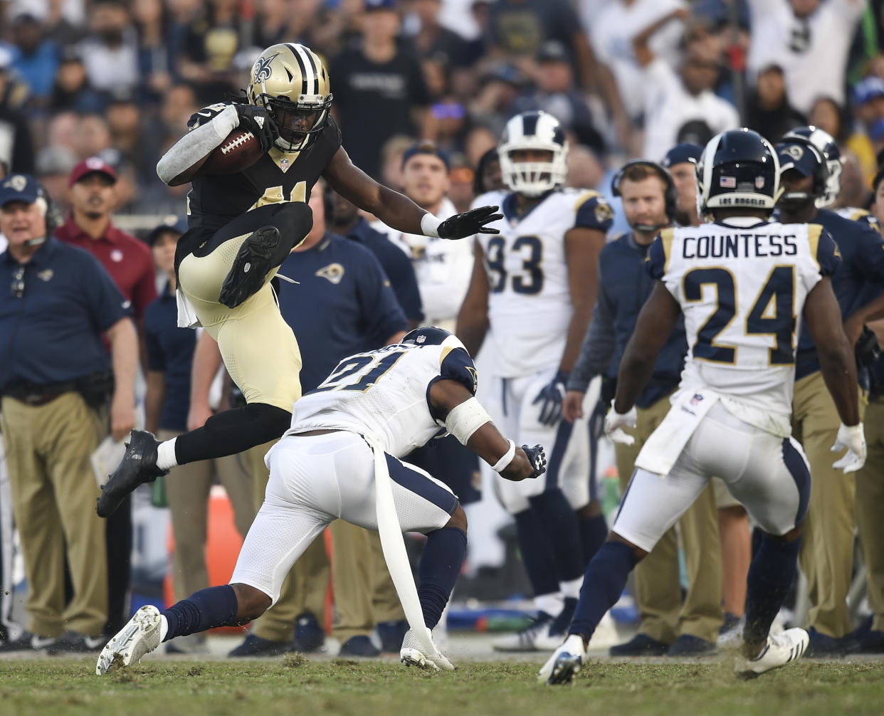 Alvin Kamara with another big game and a look around the rest of the league in Week 12 (AP Photo).