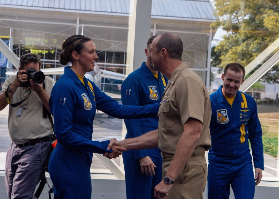 (U.S. Navy Blue Angels)