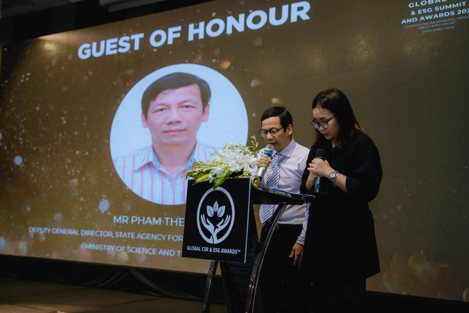 Mr Pham The Dung, Deputy Director General of the State Agency for Technology Innovation (SATI) at the Ministry of Science and Technology of Vietnam (MOST), honored the 16th Annual Global CSR and ESG Summit & Awards 2024 with his presence, inaugurating the award segments with his address.