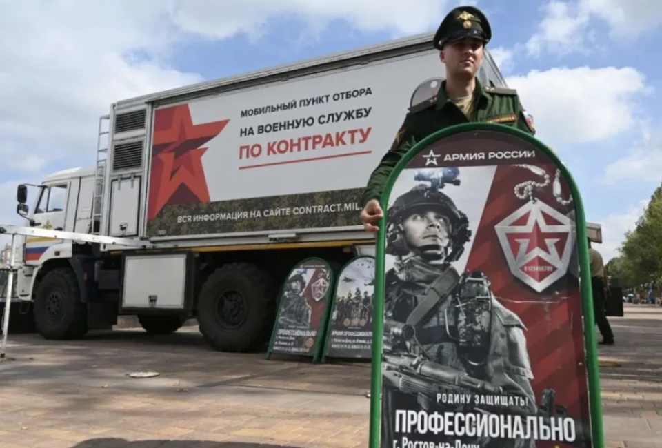 俄軍最新徵兵卡車曝光，稱要找「真男人」。&nbsp;&nbsp;&nbsp;圖：翻攝自樞密院十號。（資料照）