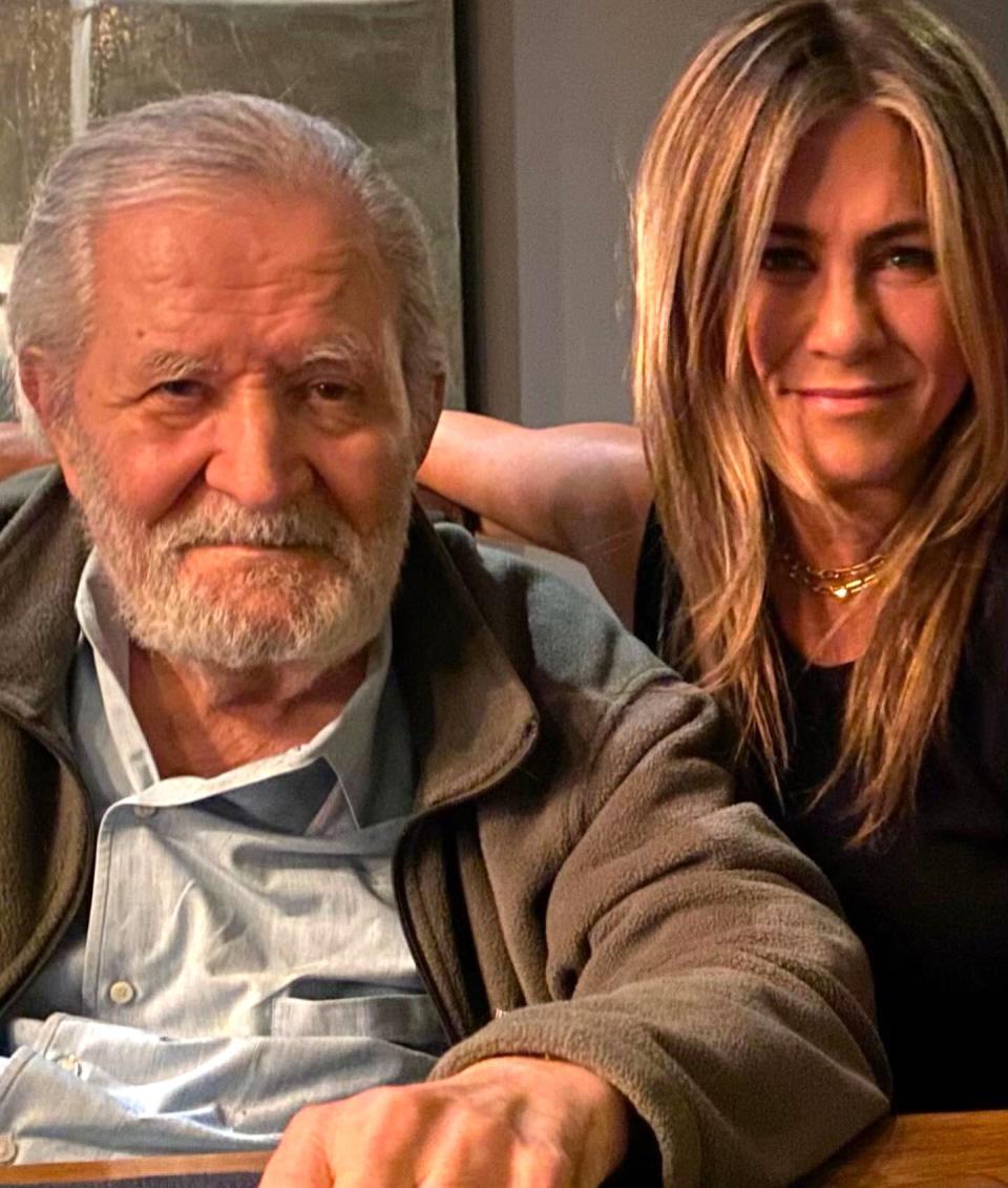 jennifer aniston, john aniston