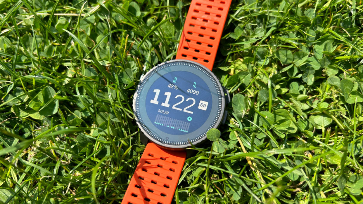  Suunto Vertical on grass 