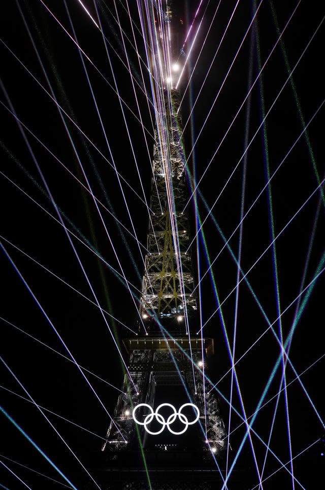 Light show at the Eiffel Tower