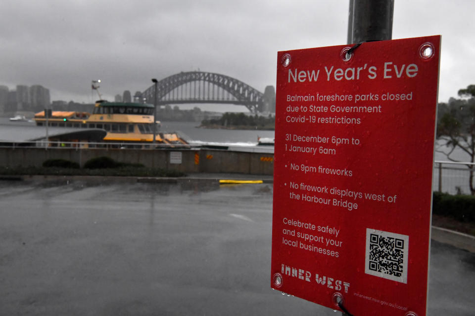 Sydney will go ahead with the midnight fireworks display on New Year's Eve. Source: AAP