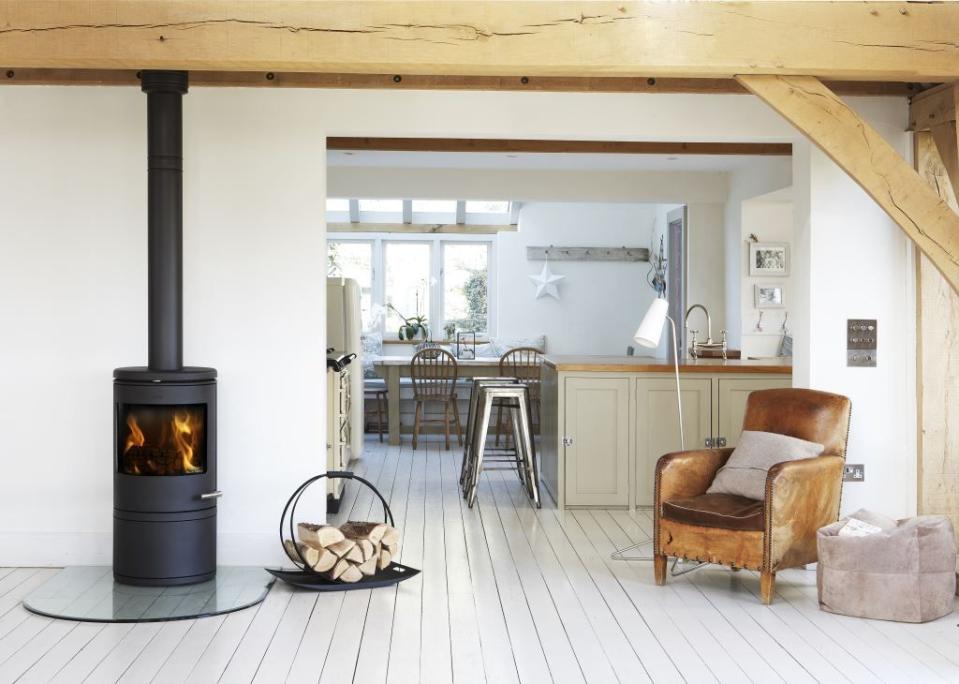 Country kitchens ideas: Wood-burning stoves