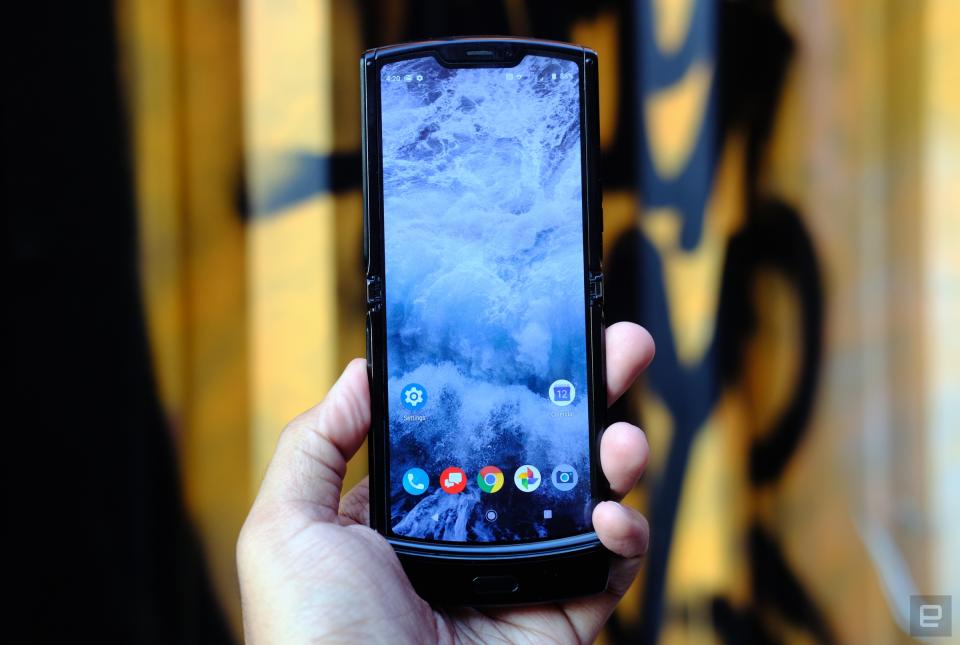 Motorola RAZR foldable hands-on