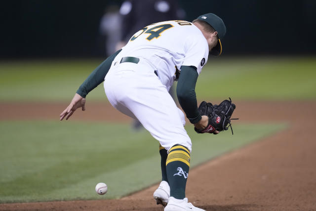 Texas Rangers' Travis Jankowski follows through on his RBI double