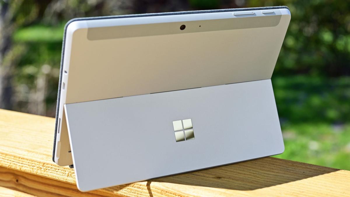 Microsoft Surface Go 4 could come in Intel and ARM flavors, a new Surface  Pro 11 inch tablet could also be coming soon - Liliputing