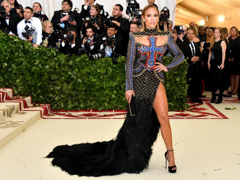 jennifer lopez met gala