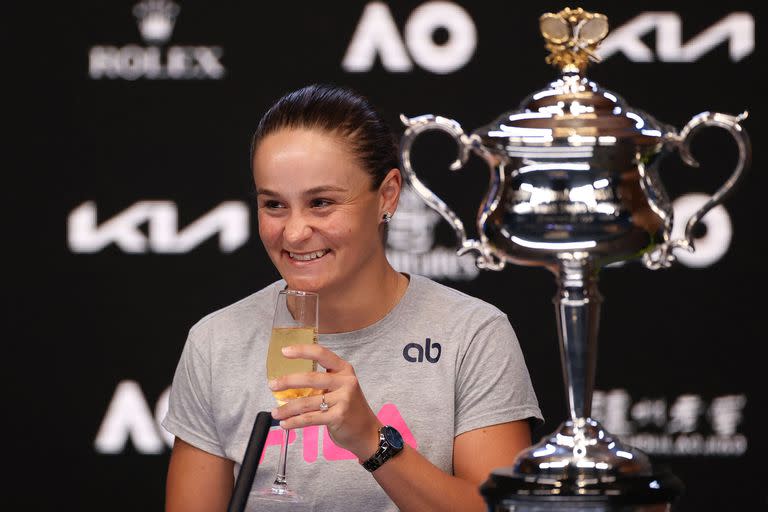 Barty tras ganar el Australian Open, en enero de 2022: un mes después se retiró como número 1