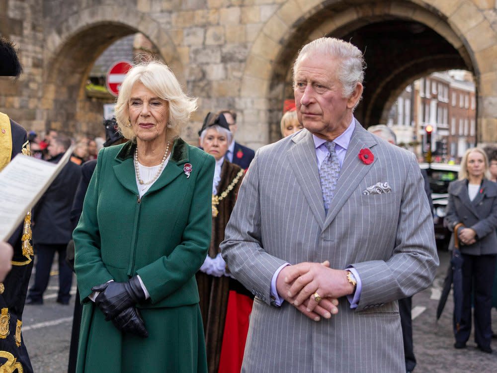 König Charles III. und Königsgemahlin Camilla wollen mit Ngozi Fulani über den rassistischen Vorfall bei einem Event im Buckingham Palast sprechen. (Bild: imago images/i Images)