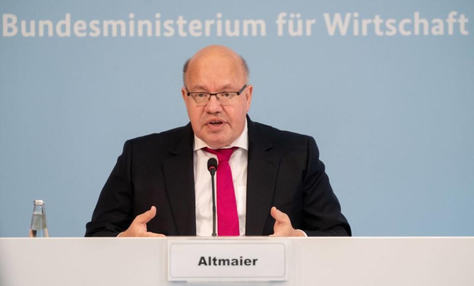 08 July 2020, Berlin: Peter Altmaier (CDU), Federal Minister of Economics and Energy, gives a press conference. He presented measures to combat the economic consequences of the Corona crisis. The bridging aid is part of the economic stimulus package and will start on 8 July. The economic stimulus package provides 25 billion euros for this purpose. It is about aid for companies, especially small and medium-sized enterprises, which are currently still severely affected by the crisis due to the only partial opening of business operations. Photo: Kay Nietfeld/dpa (Photo by Kay Nietfeld/picture alliance via Getty Images)