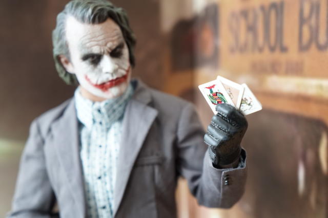 Awesome Toy Picks: The Joker (Bank Robber Version 2.0) Sixth Scale