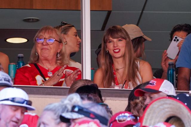 How to Watch Taylor Swift, Travis Kelce at Kansas City Chiefs vs. New York  Jets Tonight - CNET