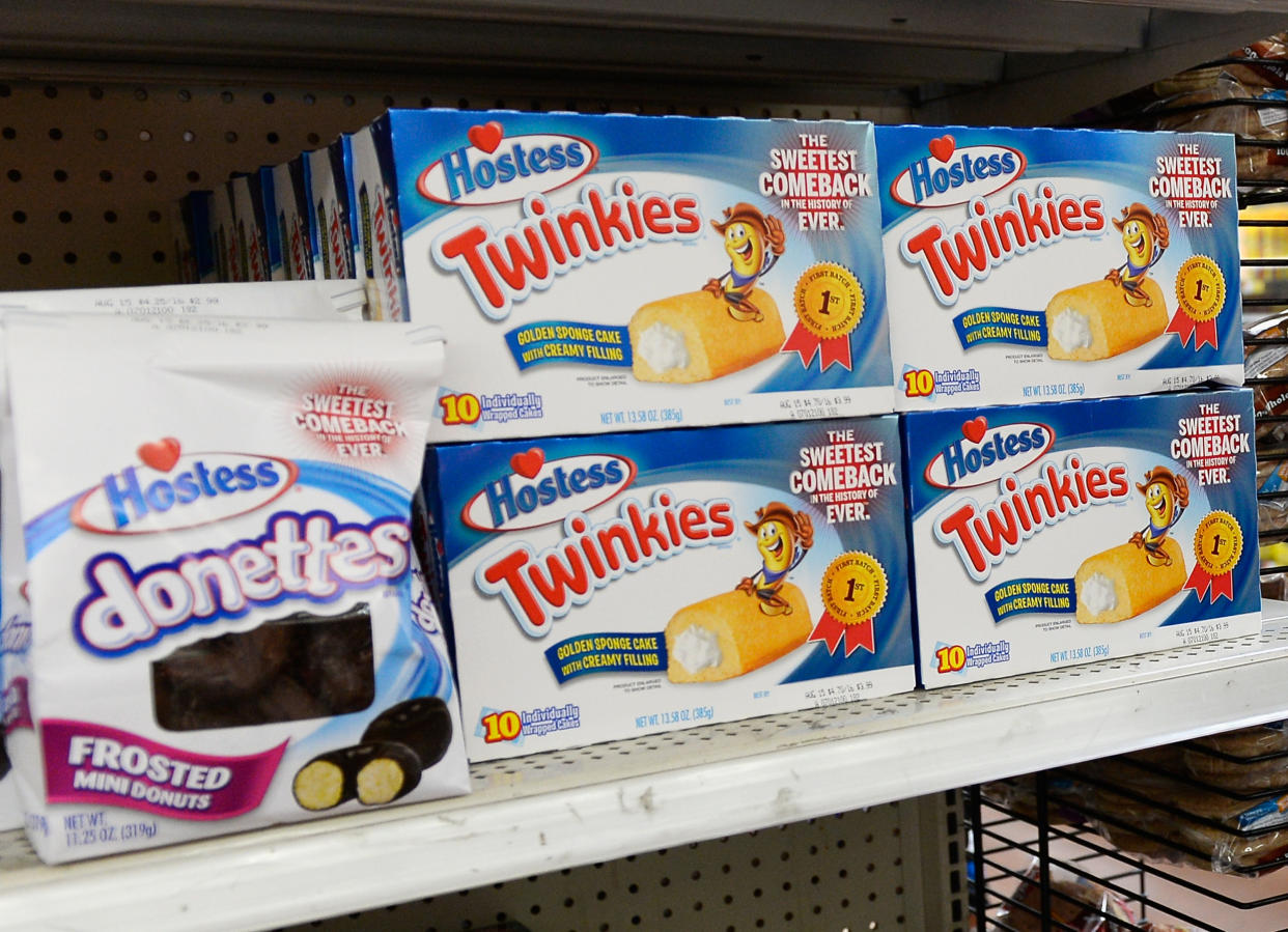 PICO RIVERA, CA - JULY 15:  Hostess Twinkie snack cakes and Donettes are on display at a store July 15, 2013 in Pico Rivera, California. Twinkies returned to store shelves after Hostess filed for Chapter 11 bankruptcy late last year, after years of management turmoil and a standoff with its second-biggest union. The company sold off its various brands, with Twinkies and other Hostess cakes going to private equity firms Apollo Global Management and Metropoulos & Co.  (Photo by Kevork Djansezian/Getty Images)