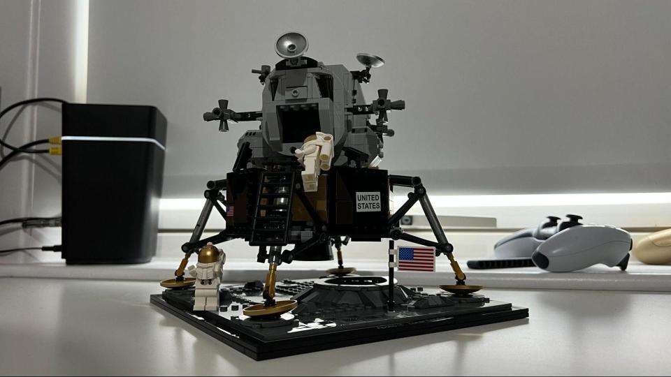 Lego NASA Apollo 11 Lunar Lander 10266