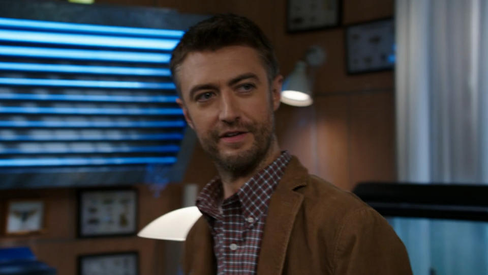 Sean Gunn (Dr. Howard Fitch)