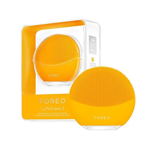 10) Face-Cleansing Brush