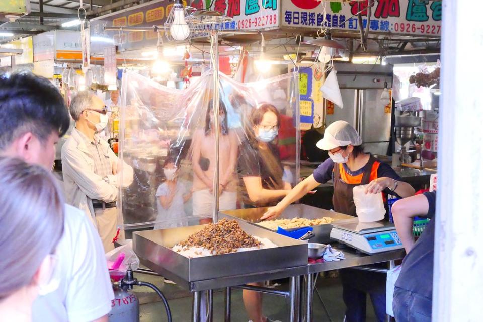 台中大隆路黃昏市場 香菇油飯