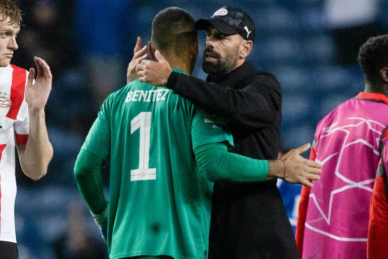 Ruud Van Nistelrooy apoya a Benítez tras el error cometido en la pre-Champions ante Glasgow Rangers