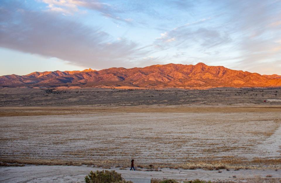 Sun sets on the Simpson Mountains.