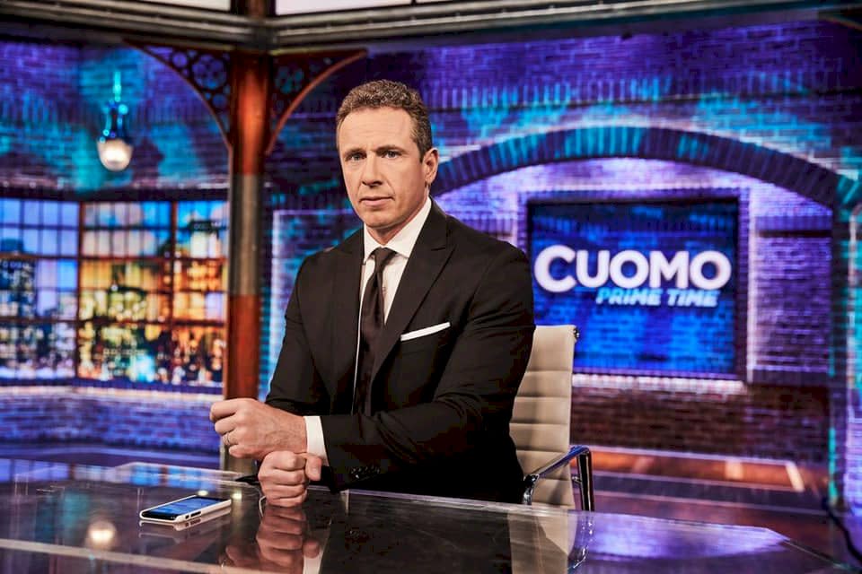 疑利用職務替哥哥洗白性騷案， CNN主播古莫（Chris Cuomo)遭停職。 (圖:取自臉書)