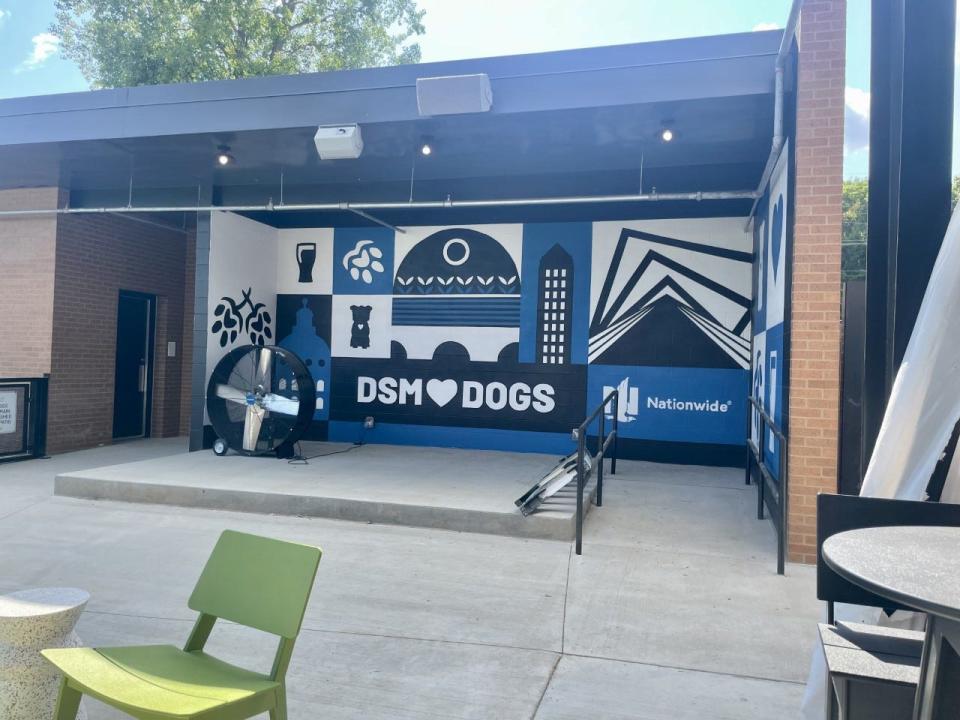 Paws & Pints, a membership-based dog retreat and human bar in Des Moines, includes an outdoor live music stage sponsored by Nationwide pet insurance.
