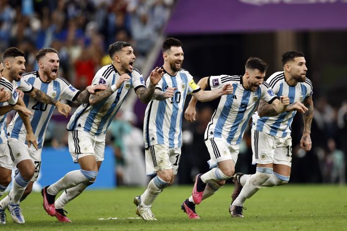 Argentina sufrió más de la cuenta y ahora tendrá que enfrentarse a Croacia por el boleto a la final. (Foto: ANP via Getty Images)